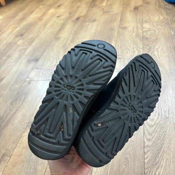 UGG Classic Black Boots – 8" Shaft Sheepskin Suede Winter Cozy – Women’s 5 - Picture 7 of 8